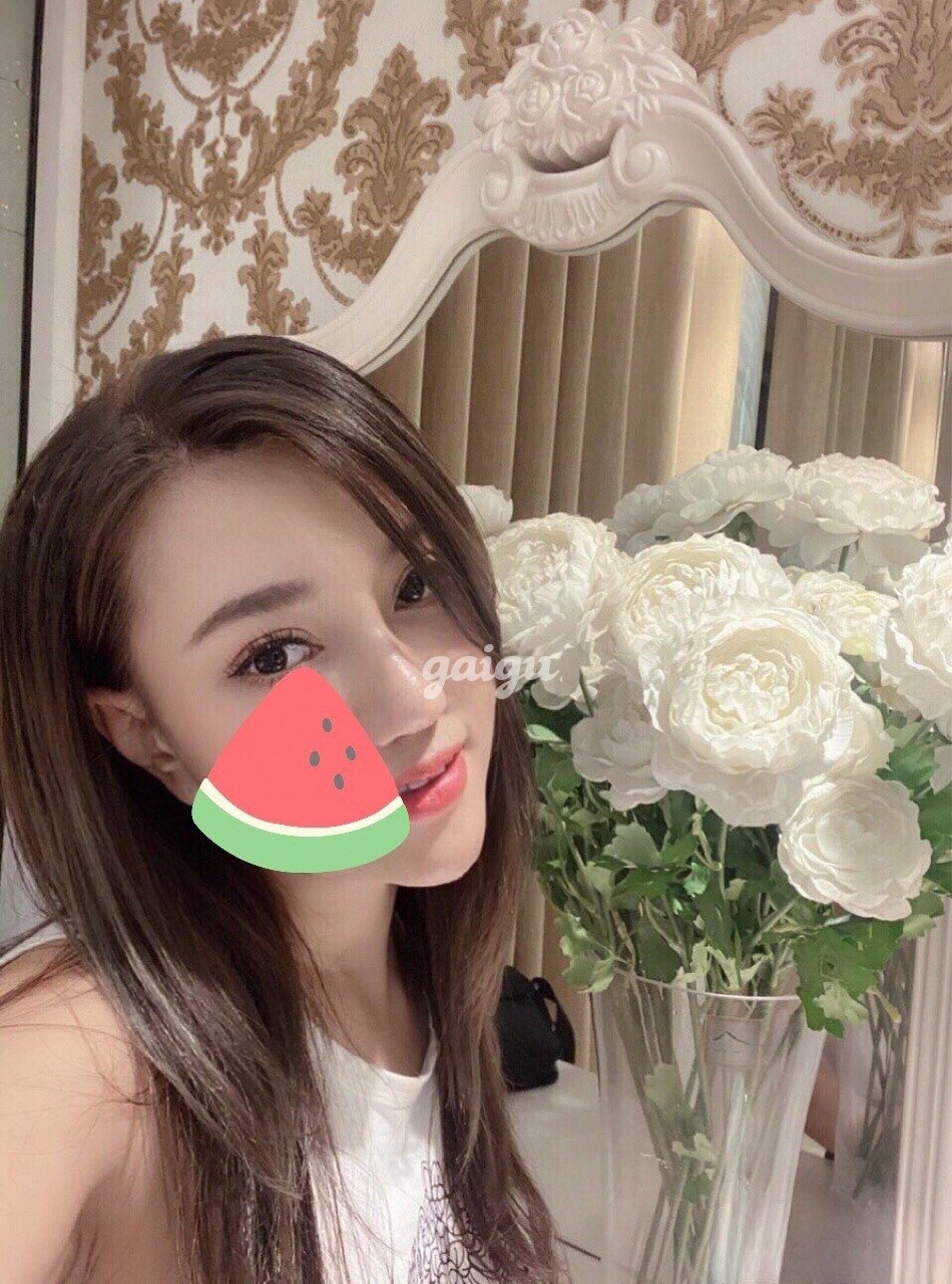 Ngọc Anh_ Ngọt ngào đầy quyến rũ, chiều khách hết mình