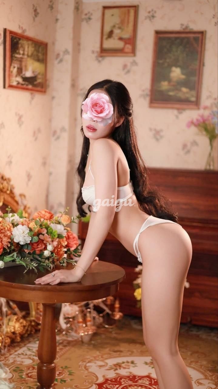 BÉ NA 2k5 NON TƠ NUỘT NÀ,DỄ THƯƠNG CHIỀU KHÁCH